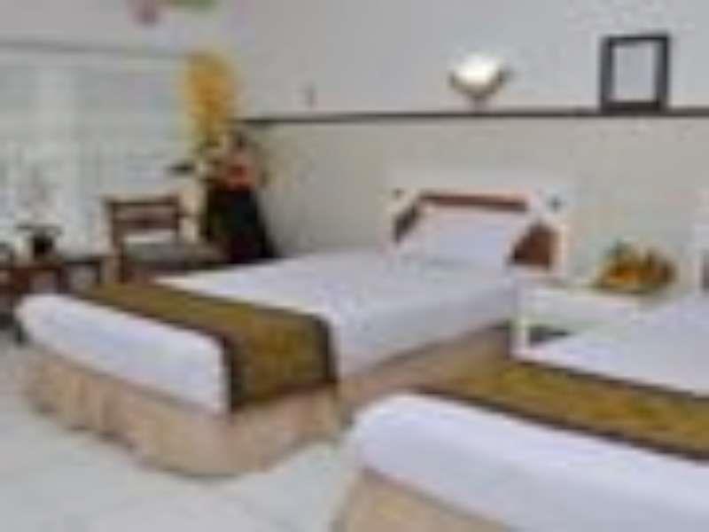 Hotel Tanjung Surabaya Exteriör bild