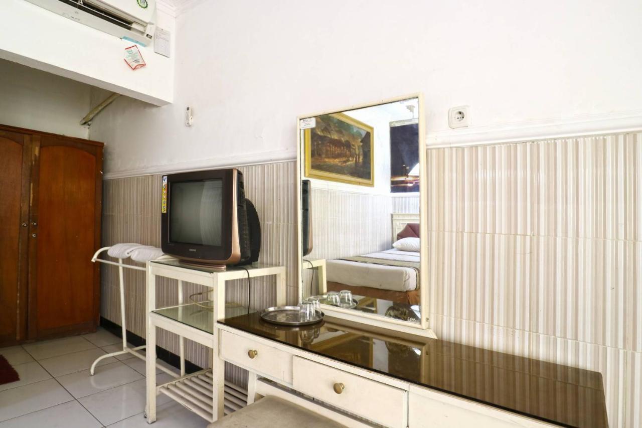 Hotel Tanjung Surabaya Exteriör bild