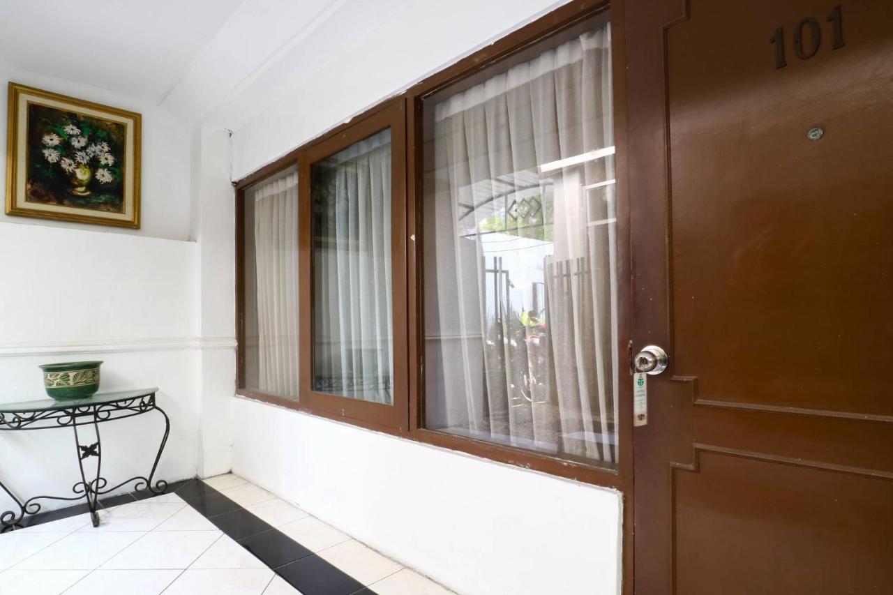 Hotel Tanjung Surabaya Exteriör bild