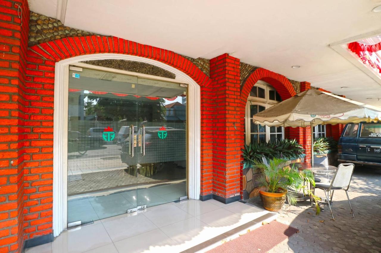 Hotel Tanjung Surabaya Exteriör bild